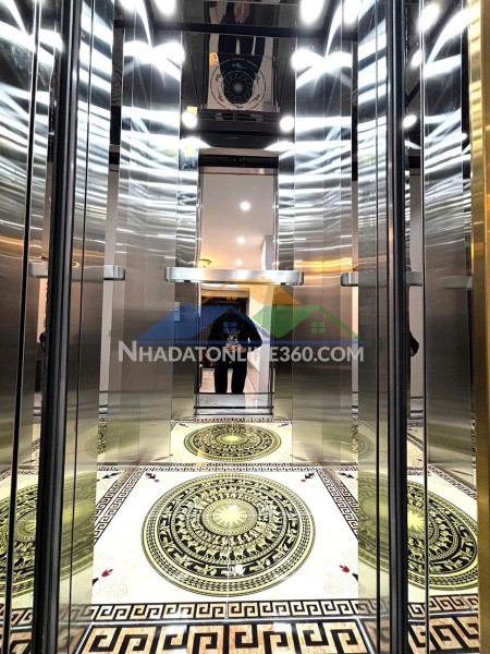 Bán nhà ngọc khánh thang máy 35m 5 tầng mặt tiền 3,3 giá chào 10,5 ty