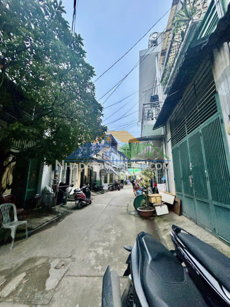 Bán gấp nhà đsố11 bhh gần aeon tân phú hẻm 6 thông gần mặt tiền 56m2-3 tầng nhỉnh 5 tỷ