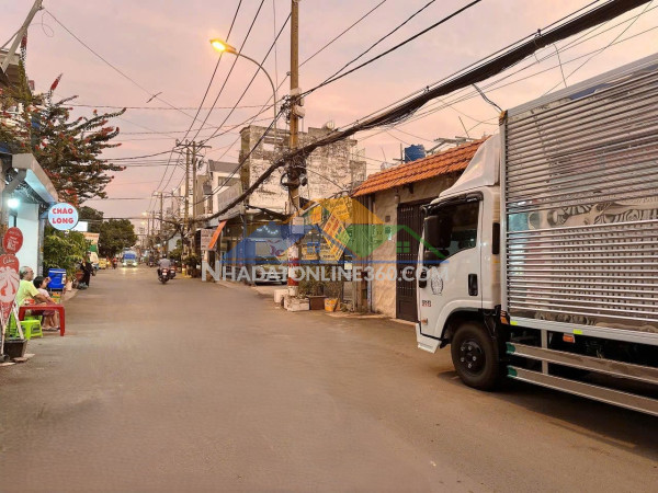 Bán biệt thự 3 lầu mái thái ngang 11m 275m2 có hầm t.máy dương...