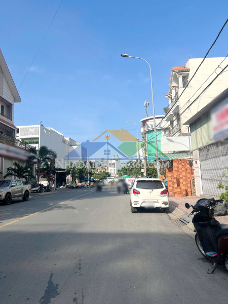 Nhà 5 tầng mặt tiền đường chợ lớn p10q6 . giá: 15 tỷ tl