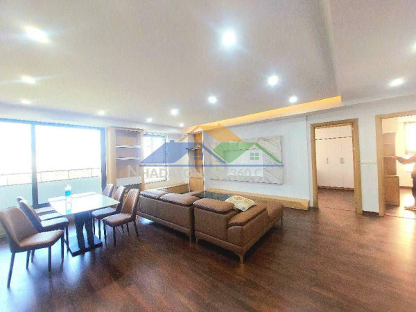 Căn hộ kdt resco dt 123m 3 ngủ giá 9 tỷ,lô góc thoáng sáng,ô tô đỗ chân tòa