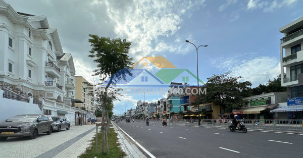 Bán biệt thự 3 lầu mái thái ngang 11m 275m2 có hầm t.máy dương...