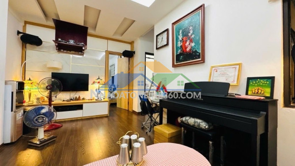 Bán căn hộ nam trung yên cầu giấy dt 58m 2 ngủ giá 5,7 tỷ