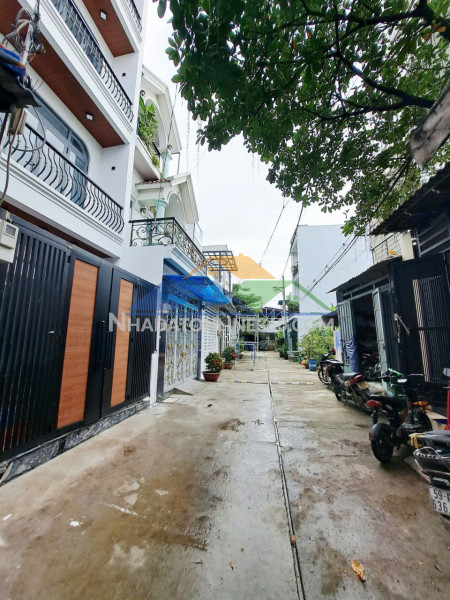 Bán gấp nhà đ số 9 giáp tân phú gần chợ 26/3 hẻm 6m ô tô đậu cửa 66m2 -4 tầng 6 tỷ 1