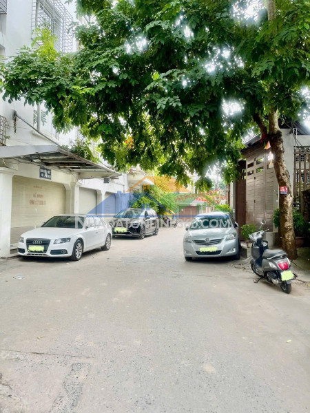 Siêu hiếm, bán nhà hoàng hoa thám, ô tô đỗ cửa, 45m, chỉ 13 tỷ