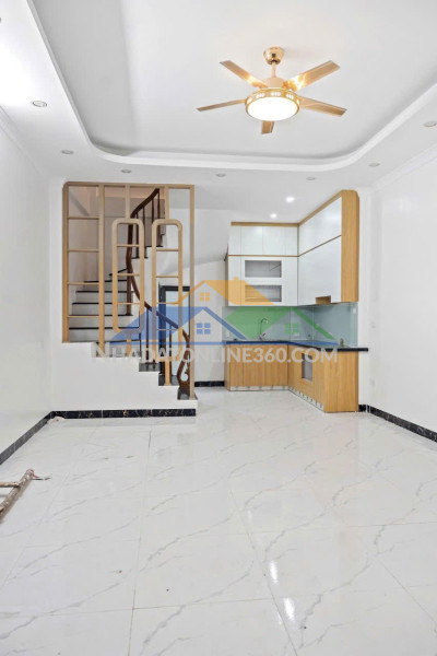 Nhà đẹp hồng hà - hoàn kiếm trung tâm thủ đô, chỉ hơn 20m ra mặt phố bạch đằng- 37m, 5 t, mt 4.3 m, giá 6.7 tỷ