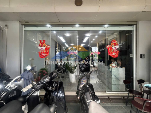 Mặt phố quỳnh mai lô góc 2 thoáng ô tô cửa kinh doanh chỉnh nhỉnh 18 tỷ