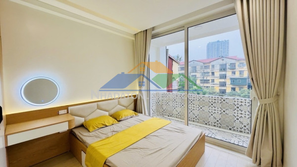 Bán nhà tập thể 7,2 ha vĩnh phúc ba đình dt 80m 2 ngủ 2 ban công...