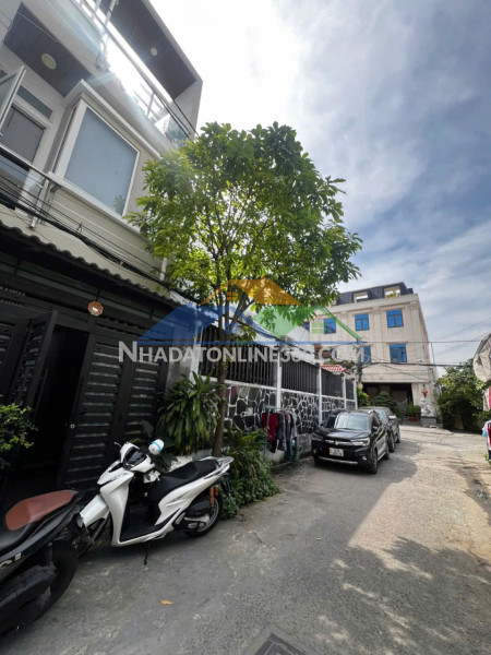 Bán nhà đ số 3 giáp tân phú ngay chung cư gia phú hẻm 8m ô tô đậu cửa 60m2 -3 tầng 6 tỷ