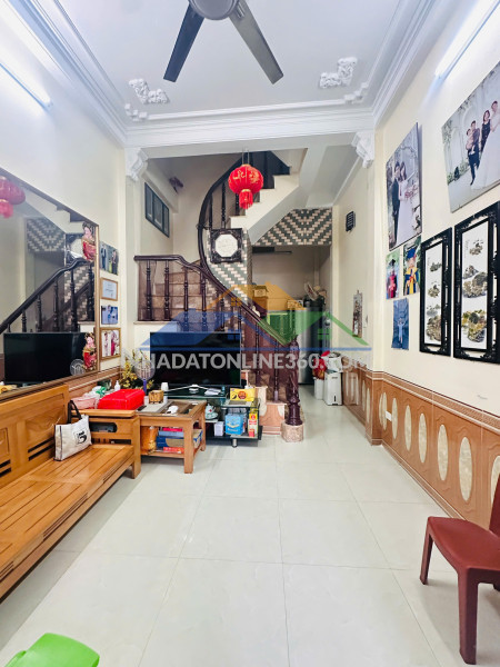 Kim giang thanh xuân – nhà phân lô, sân đỗ ô tô, phù hợp gia đình ở lâu dài / làm vplh 0326.213.286