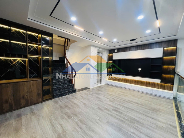 Bán nhà trương định- hoàng mai, 62 m2, 7 tầng tm, mặt tiền 7,5 m, giá 26,5 tỷ.