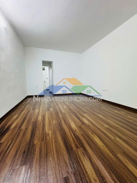 Cho thuê nhà tầng 1 mặt phố khuất duy tiến, 40m² × 1 tầng 1 ngủ, 1 vệ sinh, 8 triệu