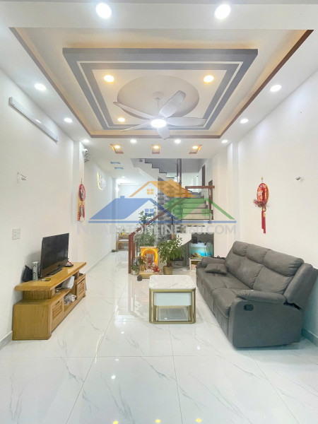 Nhà 4 tầng 2 mt hẻm đường tám danh p.chánh hưng. giá 9,2 tỷ tl