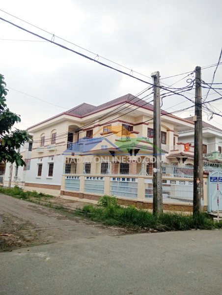 Giảm 900 triệu bán gấp căn nhà góc 2 mặt tiền đường số 19 kdc bình hưng ngay bx q8