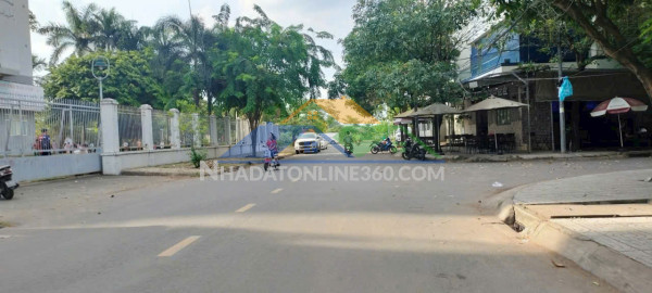 Bán 8 căn biệt thự (10m-20m) thuộc khu phú nhuận, đường lê thị riêng, thới an, q12.