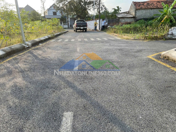 Gia đình cần tiền bán lô 60,7m lô góc sen trì bán nhanh giá mềm