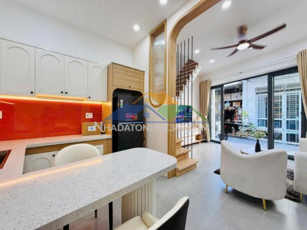 **bán nhà hẻm trần mai ninh** phường 12, tân bình; (4,2*32) 5pn chỉ 8 tỷ