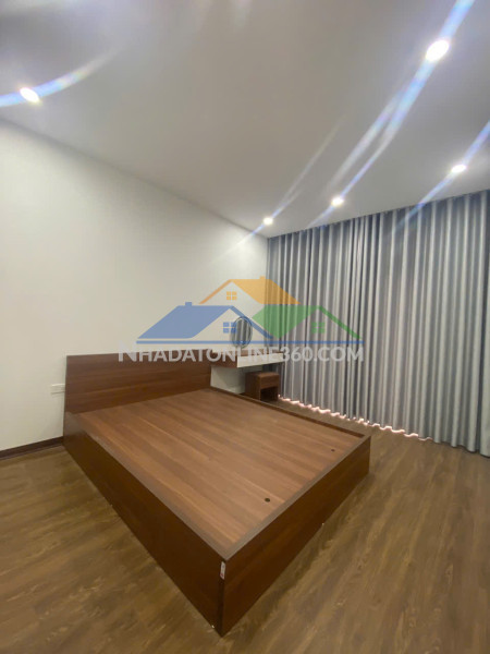 Bán nhà ngọc thụy – trung tâm long biên – phân lô vip