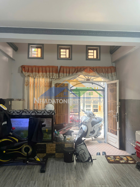 Nhà 4 tầng nở hậu l 7.2m 2 mặt hẻm thông ba đình p8q8. giá: 8.5 tỷ