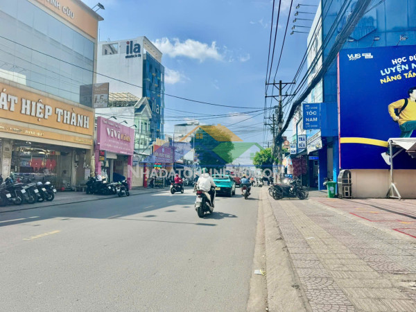 Nhỉnh 18 tỷ có mtkd 4 lầu sầm uất nguyễn ảnh thủ q12 ngang 5m 155m2 kd cực tốt.