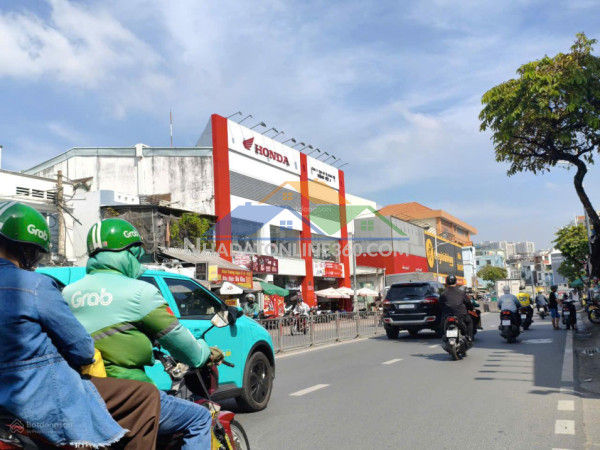 Mặt tiền kd sầm uất dương bá trạc - 3 tầng 4 pn rộng master - 4.5x14m - sổ hồng riêng chỉ 8.3 tỷ