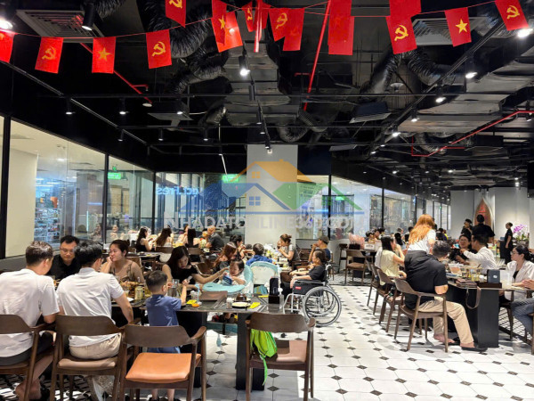 Chính chủ sang nhượng gấp – mặt bằng nhà hàng 3 mặt tiền...