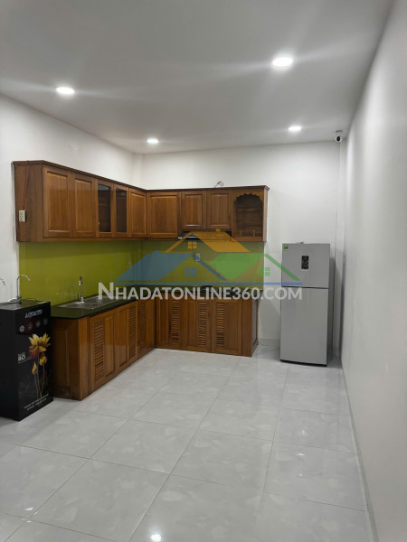 Bán nhà 2 tầng mới gần biển ở chỉ hơn 3ty