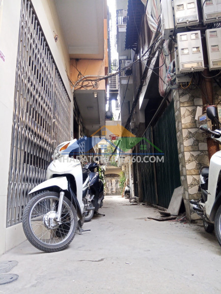 Bán nhà  hoàng hoa thám 26m2.  4 tầng. mặt tiền 3.1m. giá 6.988 tỷ ba đình hà nội