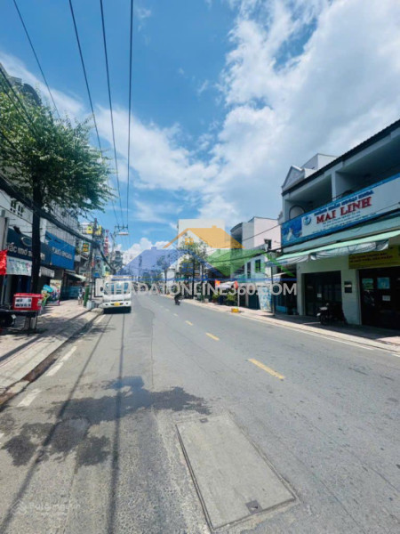 Bán nhà mặt tiền kinh doanh hưng phú quận 8 3 tầng đường 20m chỉ 11 tỷ!