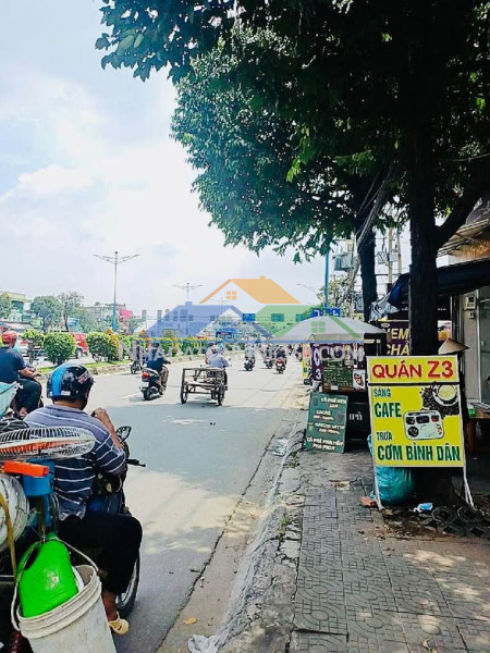 Nhà 2 mặt tiền trường chinh - đường 30m có lê -  3 tầng 100m...