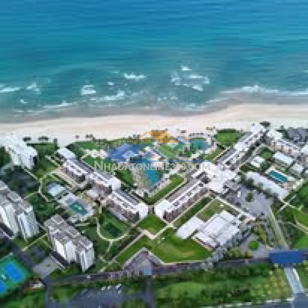 Chuyển nhượng cặp hồ nghinh, tặng biệt thự 2 tầng ngay biển...