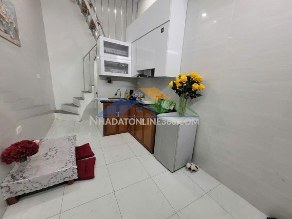 Cho thuê nhà ngõ văn hương 28m2 x 4 tầng, 2 ngủ, 2 vệ sinh, 6.5...