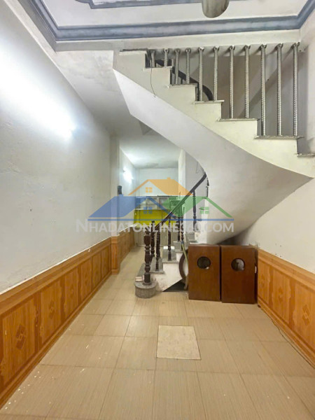 Cho thuê nhà ngõ 13 lĩnh nam, 30m2 x 4 tầng, 3 ngủ, 9 triệu