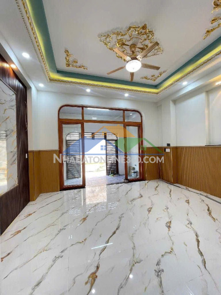 T1705 ???? sát cầu sông chùa bình tân, shr, nở hậu, hxh, 3 tầng, 5.x tỷ