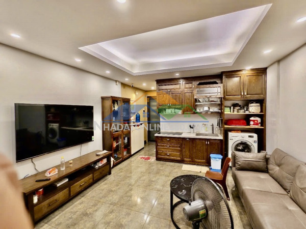 Bán nhà trúc bạch - 6 tầng -5m ra ô tô- chỉ nhỉnh 3 tỷ