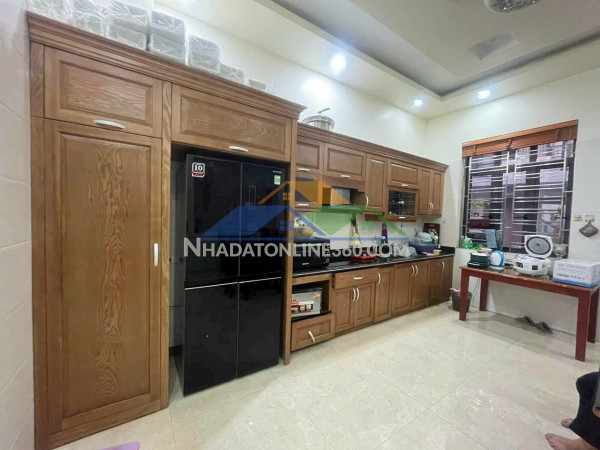 Đất mặt đường bùi viện cạnh vinmec, 84m, mt 4.2, giá 7.56 tỉ