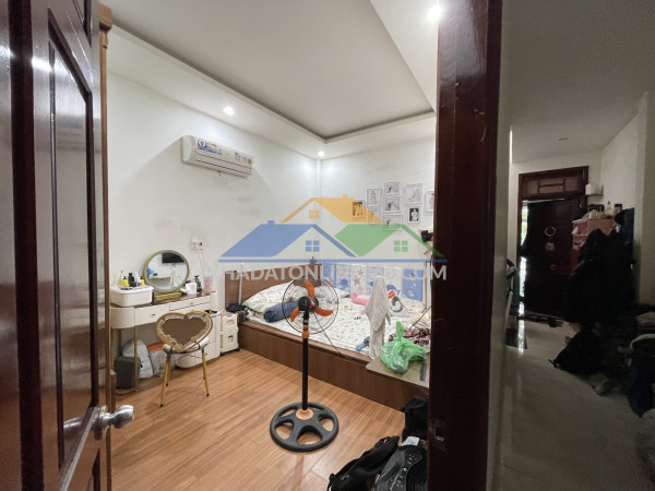 Bán nhà 3 tầng mt nguyễn văn siêu gần chợ đêm, cầu rồng chỉ 11 tỷ