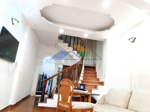 Nhà lớn ngang 8m tại phạm thế hiển 4 tầng gần tạ quang bửu giá tốt!