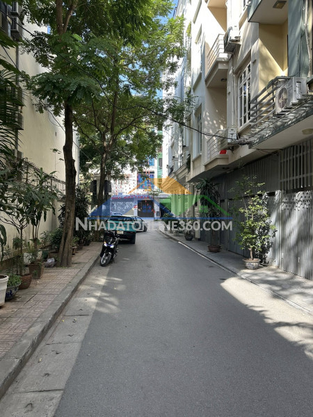 Siêu hiếm “ô tô vào nhà”, bán nhà ngọc hà, 2 mặt thoáng, chỉ 18.5 tỷ