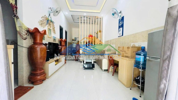 Bán nhà cấp 4  2 phòng ngủ hẻm 505 lương định của nha trang giá tốt 1 tỷ 8