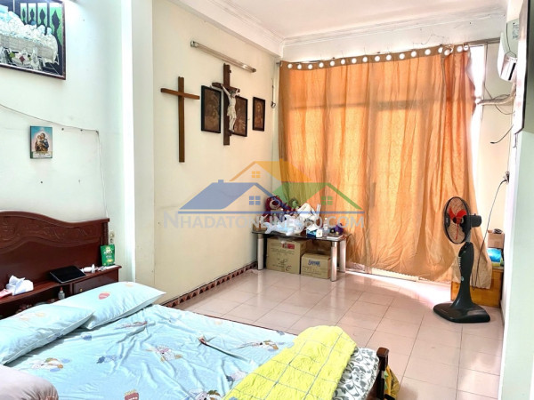 Nhà quận 10 hoà hảo ngang 4,3m dài 12m trệt lững lầu btct hoàn công đủ