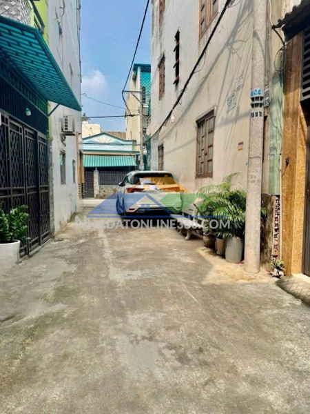 Bán nhà sát lê văn khương quận 12 2 tầng hẻm ô tô chỉ 4 tỷ 650.