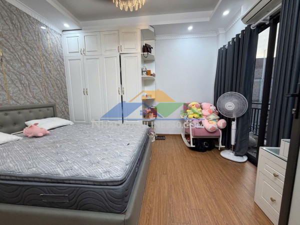 Bán nhà đẹp gia quất- dân xây - lô góc -full nội thất- ô chơ thang máy 45m 5 tầng nhỉnh 8 tỷ(tl)