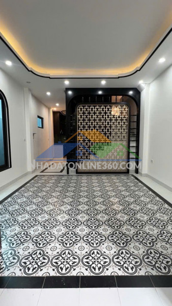 Chính chủ bánngôi nhà đẹp ô tô đỗ cửa có thang máy – kv lương thế vinh 9,25 tỷ lh 0972.078.667