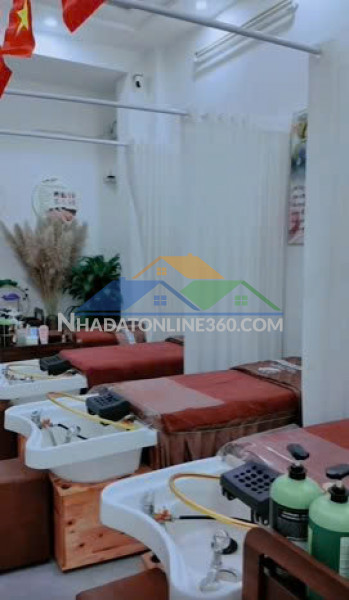 Do cần mở rộng vp lớn hơn nên cần nhượng lại văn phòng tại...