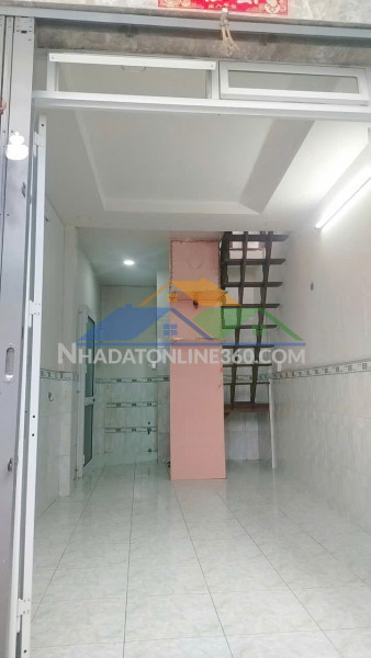 Nhà trệt, lầu bình đông p11.q8 cũ. giá 2,06 tỷ bớt lộc