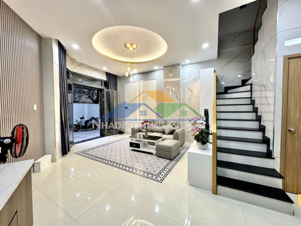 Nhà đẹp xây mới 100% - chính chủ - gấp bán 8.9 tỷ - hẻm 7m - lê -quang định - bình thạnh - 4 tầng btct - 3pn lớn - 4wc