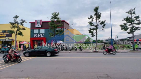 Bán đất mặt tiền đường 24x80m giá 145 tỷ đường lê thị hà