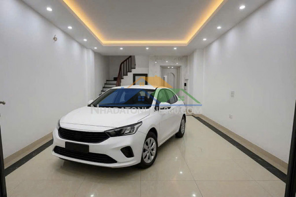 Chính chủ bánngôi nhà đẹp ô tô đỗ cửa thang máy xịn – ở trung văn nhỉnh 9 tỷ alo 0972 078 667