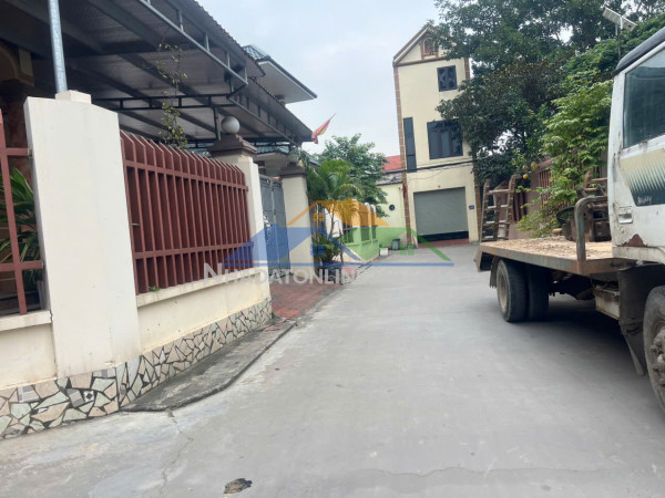 Sở hữu ngay lô đất đẹp tặng nhà cấp 4  - giá tốt - vị trí đắc địa tại hoàng hoa thám, phường tây hồ